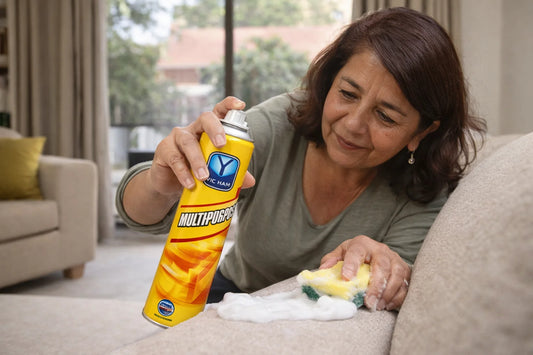 ¡Espuma que elimina la suciedad y devuelve el brillo a tus tapices!